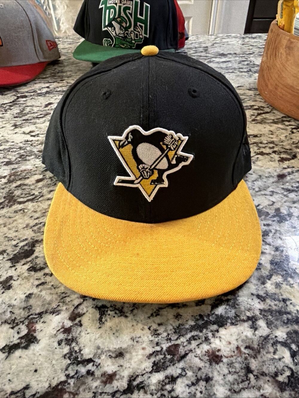 New Era NHL Pittsburgh Penguins Fitted Hat Hockey 7 5/8 Black